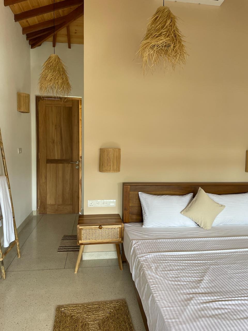 Finless room