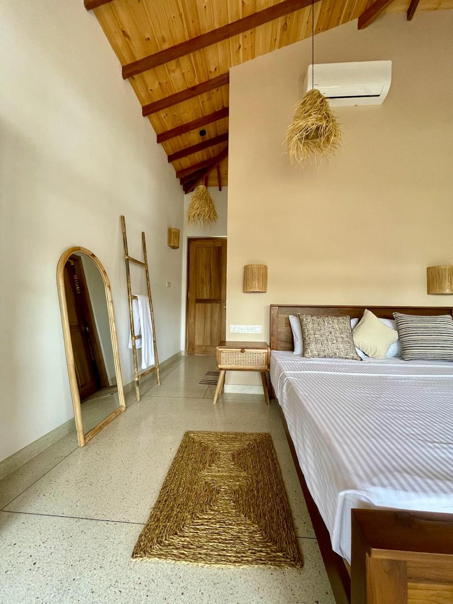 Finless room atmosphere